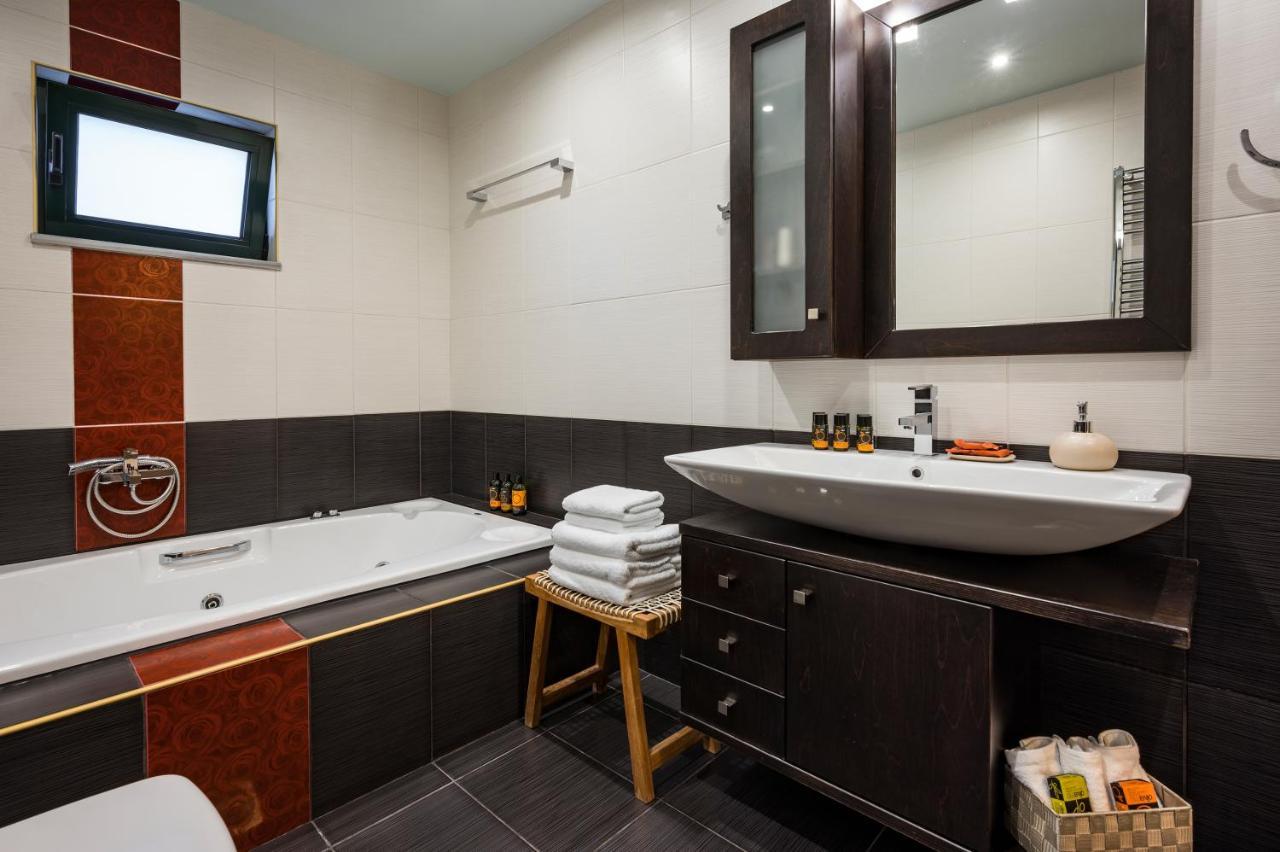 Villa Georgia Heated Pool & Jet-Tub 콜림바리 외부 사진